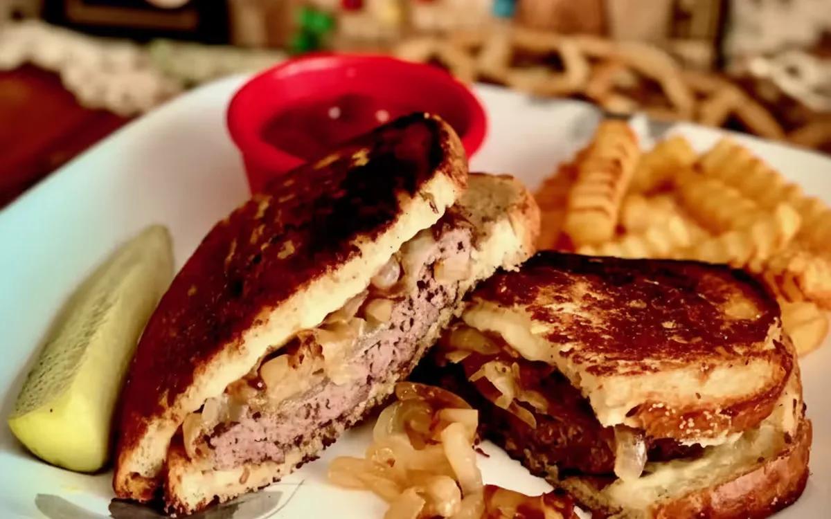Ultimate Gourmet Patty Melts with Caramelized Onions — American lunch recipe